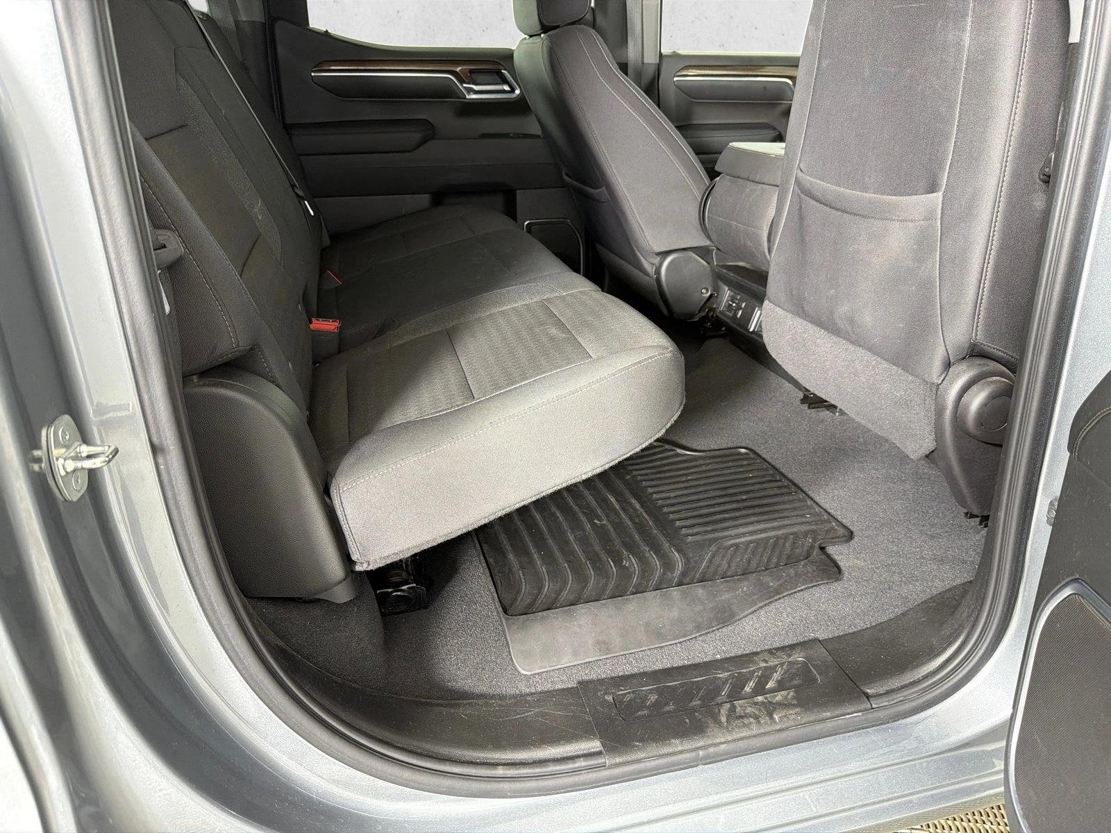 Used 2024 Sterling Gray Metallic Chevrolet LT image 15