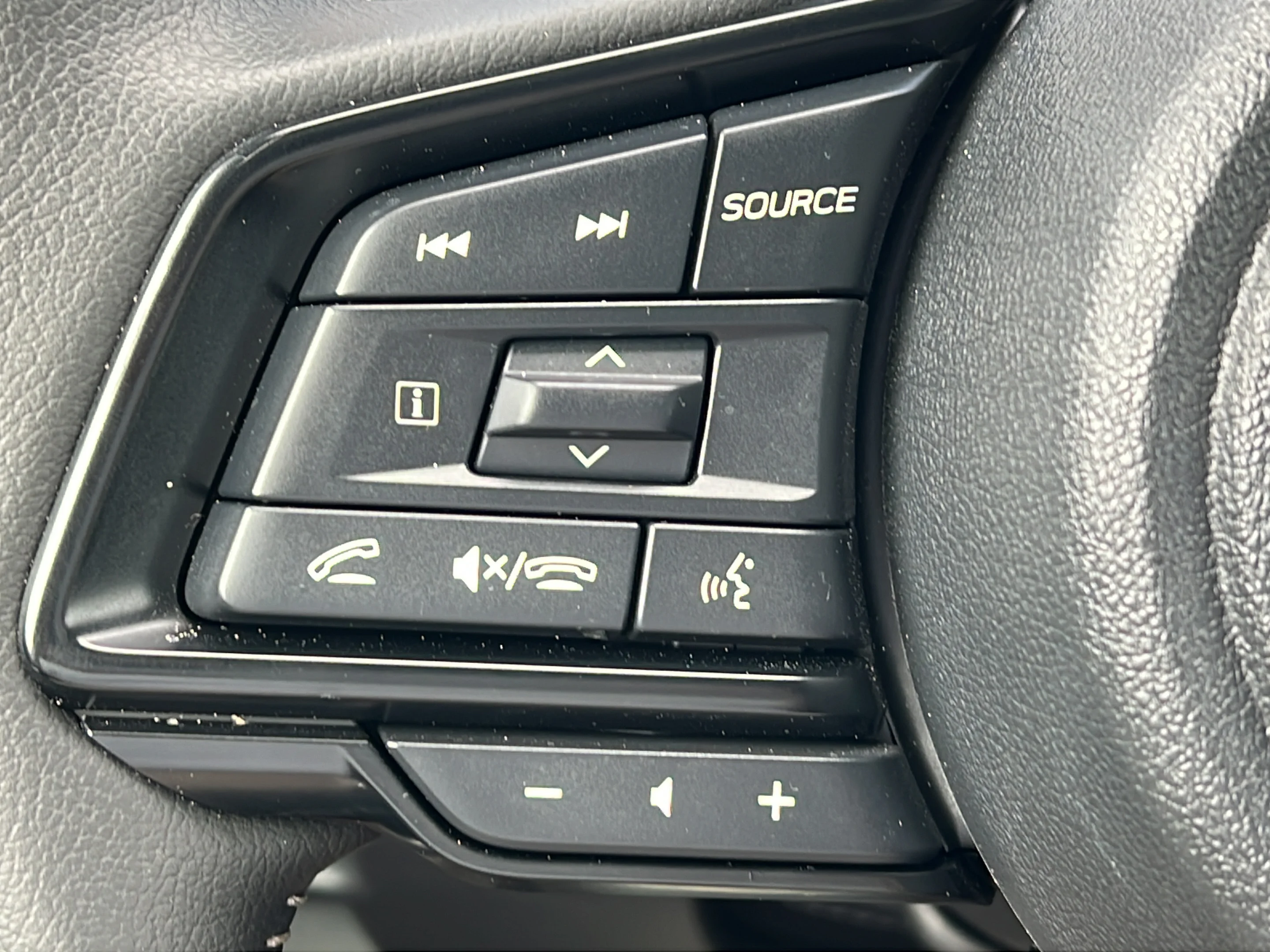 Used 2026 River Rock Pearl Subaru Premium image 32