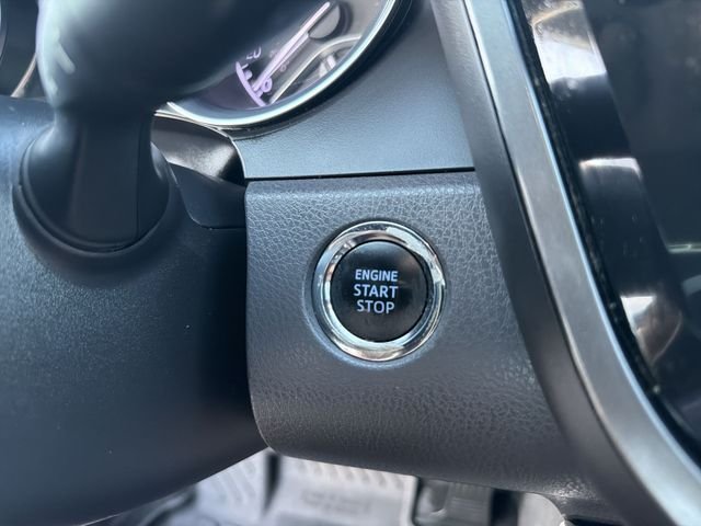 2019 Toyota Camry XLE - Photo 15