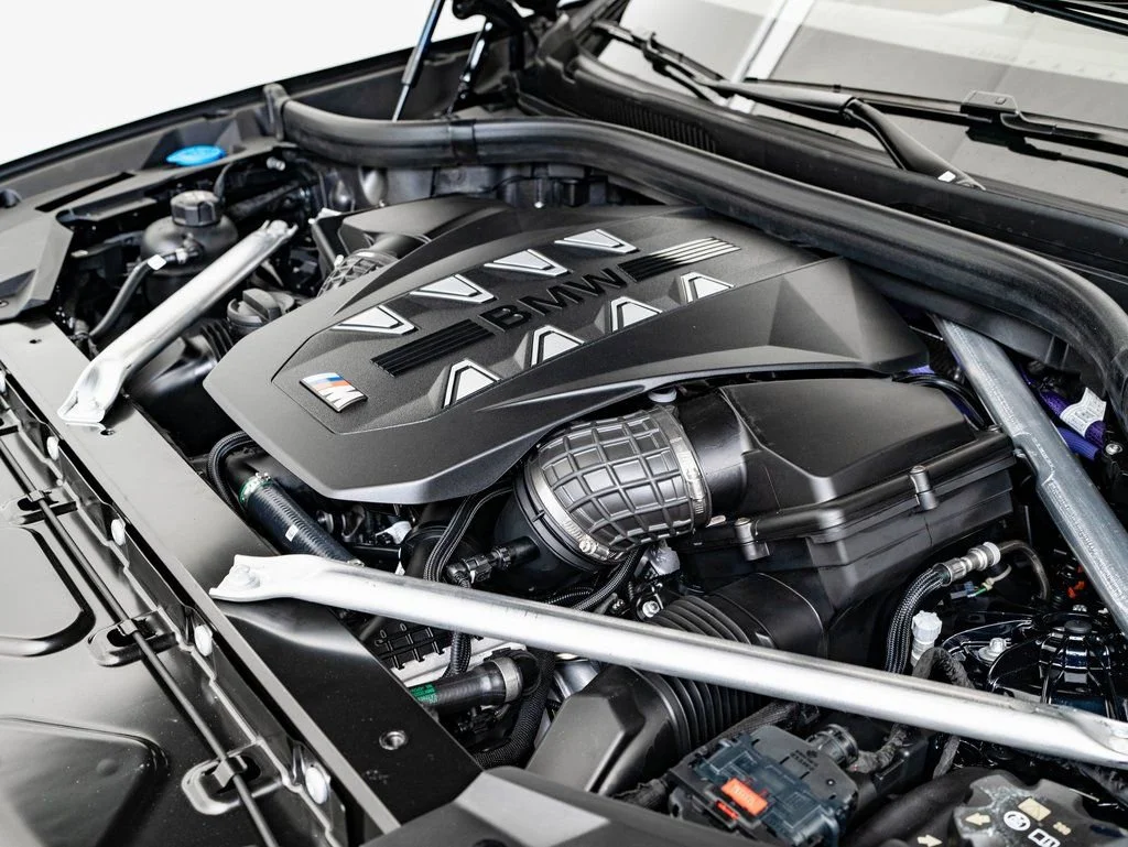 New 2026 Carbon Black Metallic BMW M60i image 50