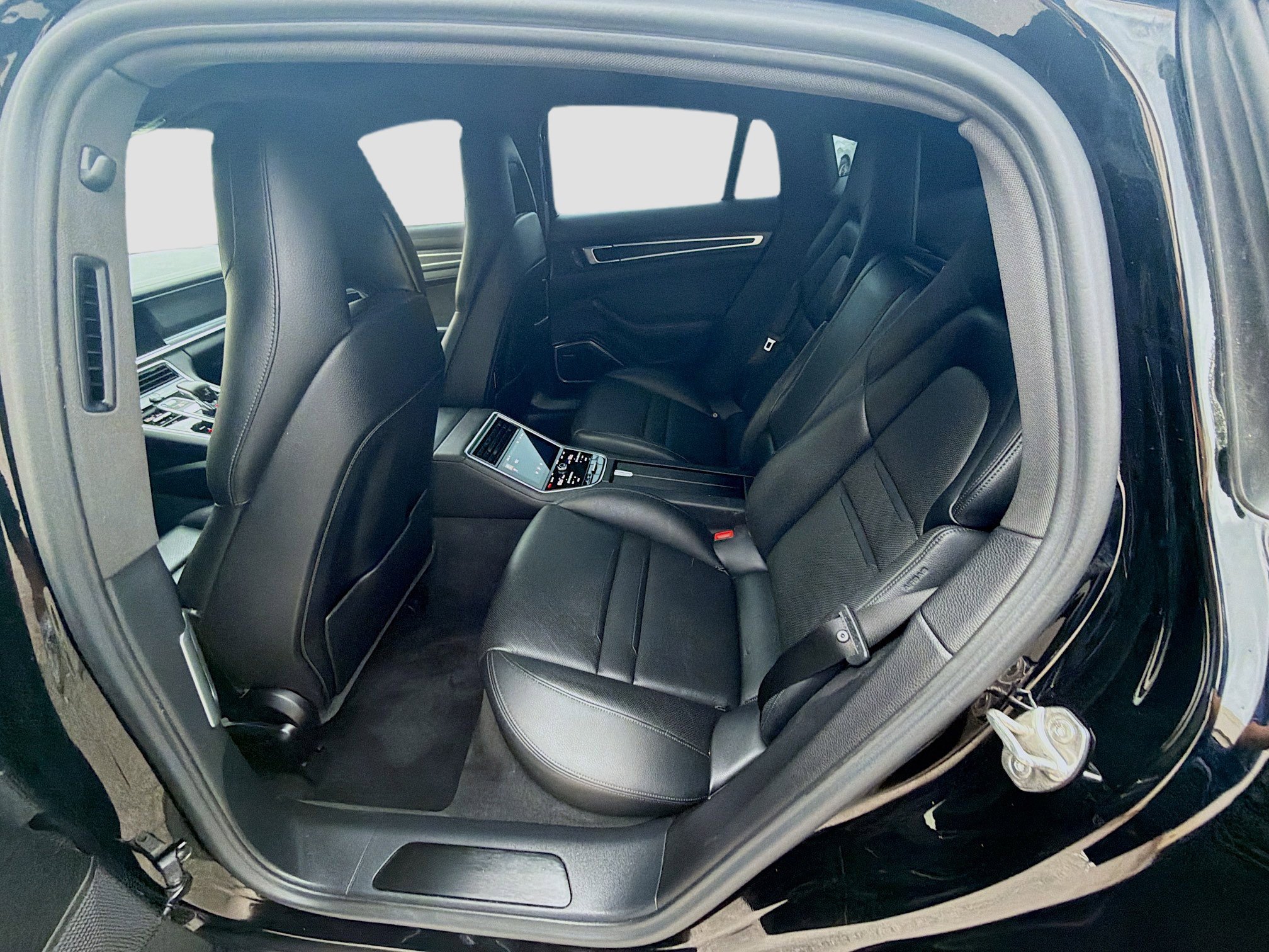 2023 Porsche Panamera Platinum Edition - Photo 21