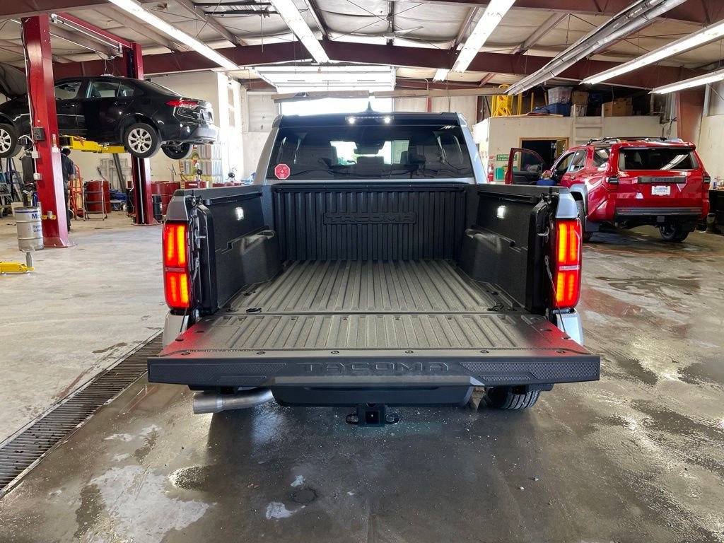 2026 Toyota Tacoma SR5 - Photo 31