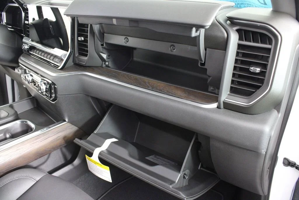 2026 GMC Sierra 1500 SLT - Photo 19