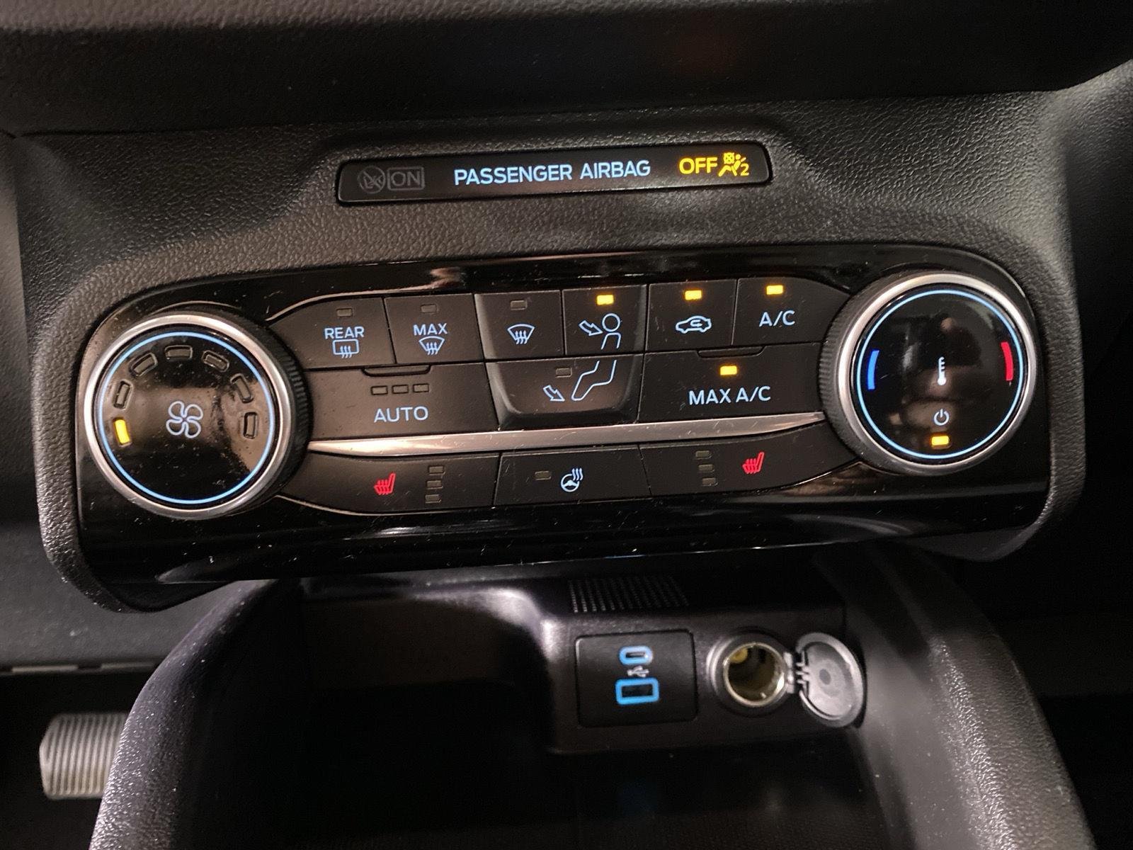 Used 2022 Carbonized Gray Ford SE image 28