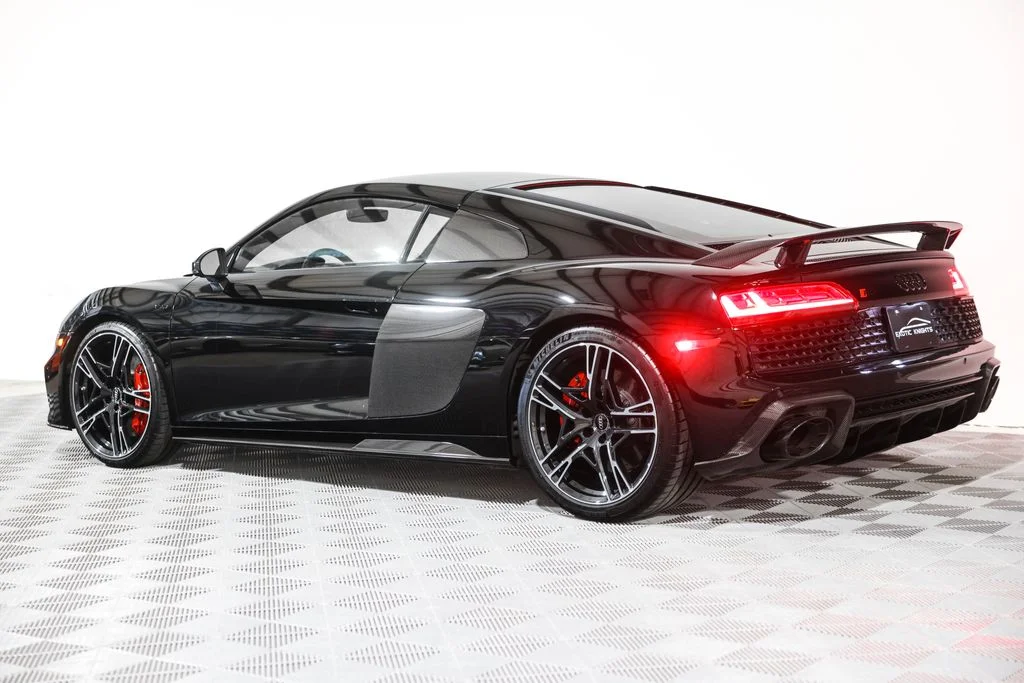 Used 2020 Black Audi V10 performance image 17