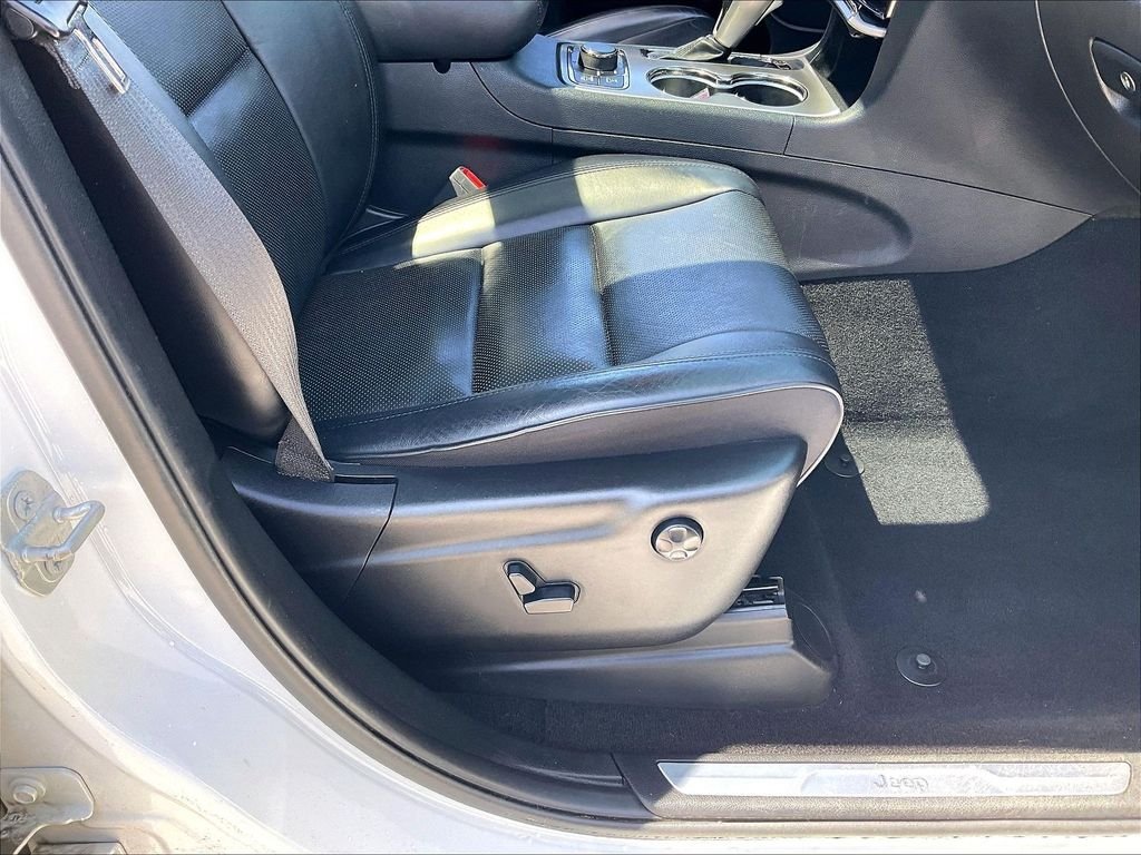 Used 2020 Bright White Clearcoat Jeep High Altitude image 36
