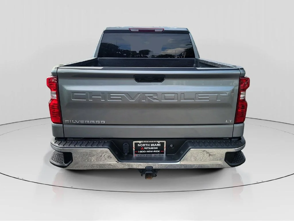 Used 2025 Gray Chevrolet LT image 6