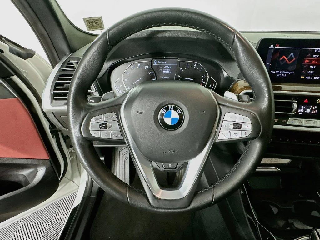 Used 2022 White BMW xDrive30i image 10
