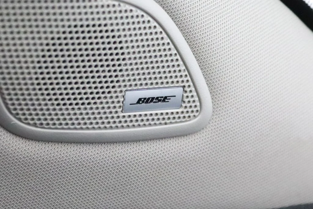 Used 2015 Gray Nissan SL image 13