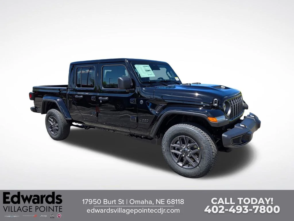2026 Jeep Gladiator Sport S Auto's photo
