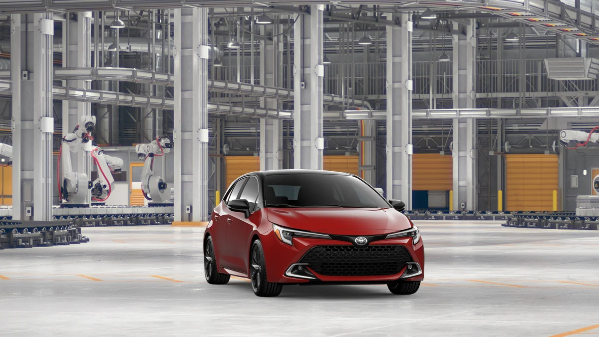New 2026 Finish Line Red with Midnight Black Metallic roof Toyota XSE image 16