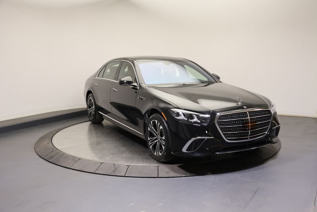 New 2027 Black Mercedes-Benz S 580 image 3