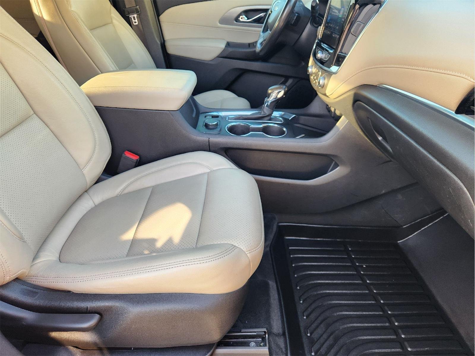 2022 Chevrolet Traverse LT Cloth Gray at Mac Haik Chevrolet