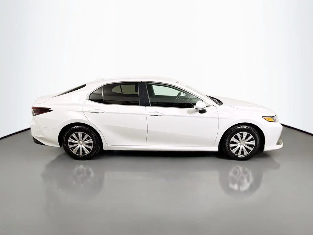 Certified Used 2022 Ice Edge Toyota Hybrid LE image 8