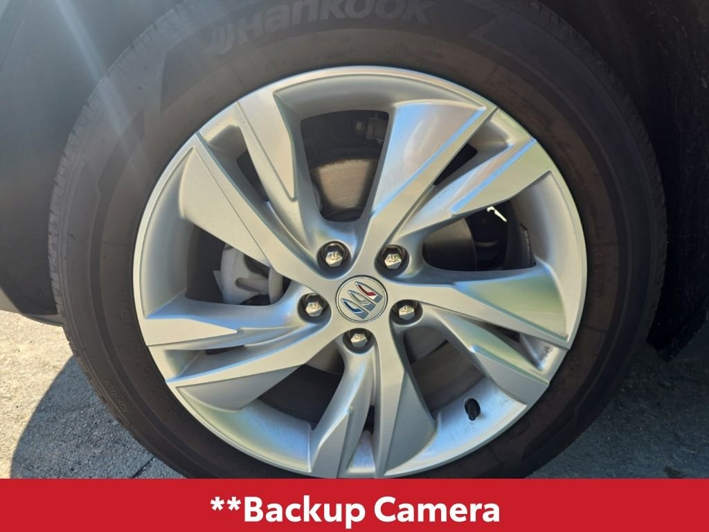 Used 2025 White Buick Preferred image 4