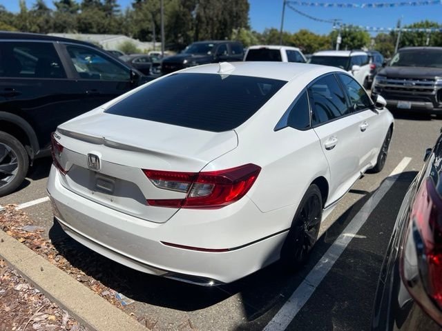 Used 2018 White Honda EX-L image 9