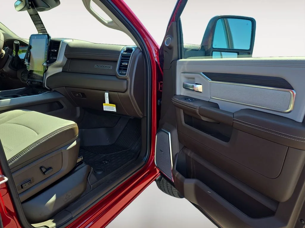 New 2026 Molten Red Pearlcoat Ram Laramie image 9