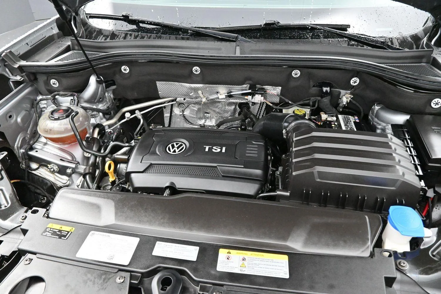 Used 2022 Pyrite Silver Metallic Volkswagen 2.0T SE w/Technology image 35