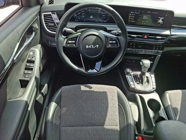 Used 2024 Blue Kia S image 13