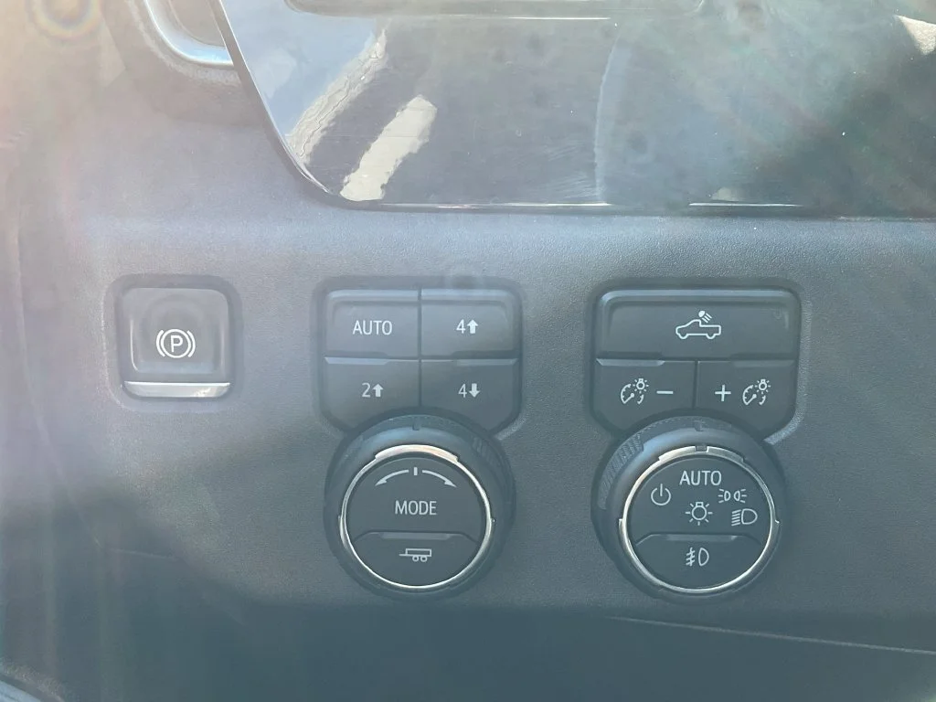 Used 2024 White Chevrolet LT Trail Boss image 28