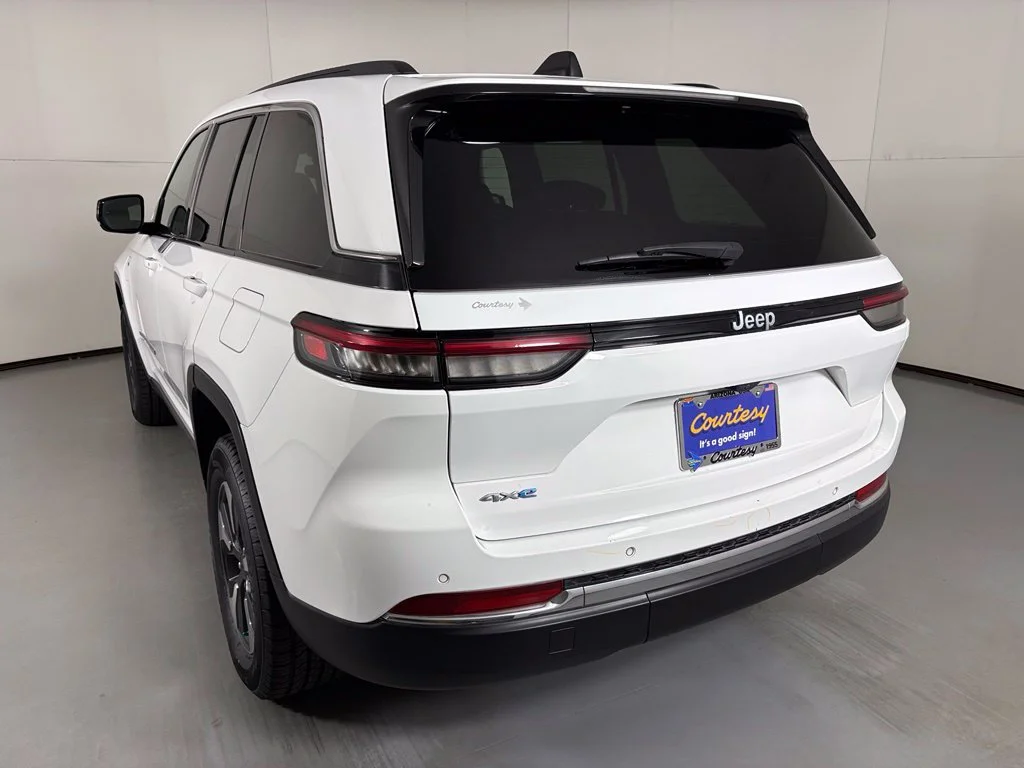 Used 2024 White Jeep 4xe image 6