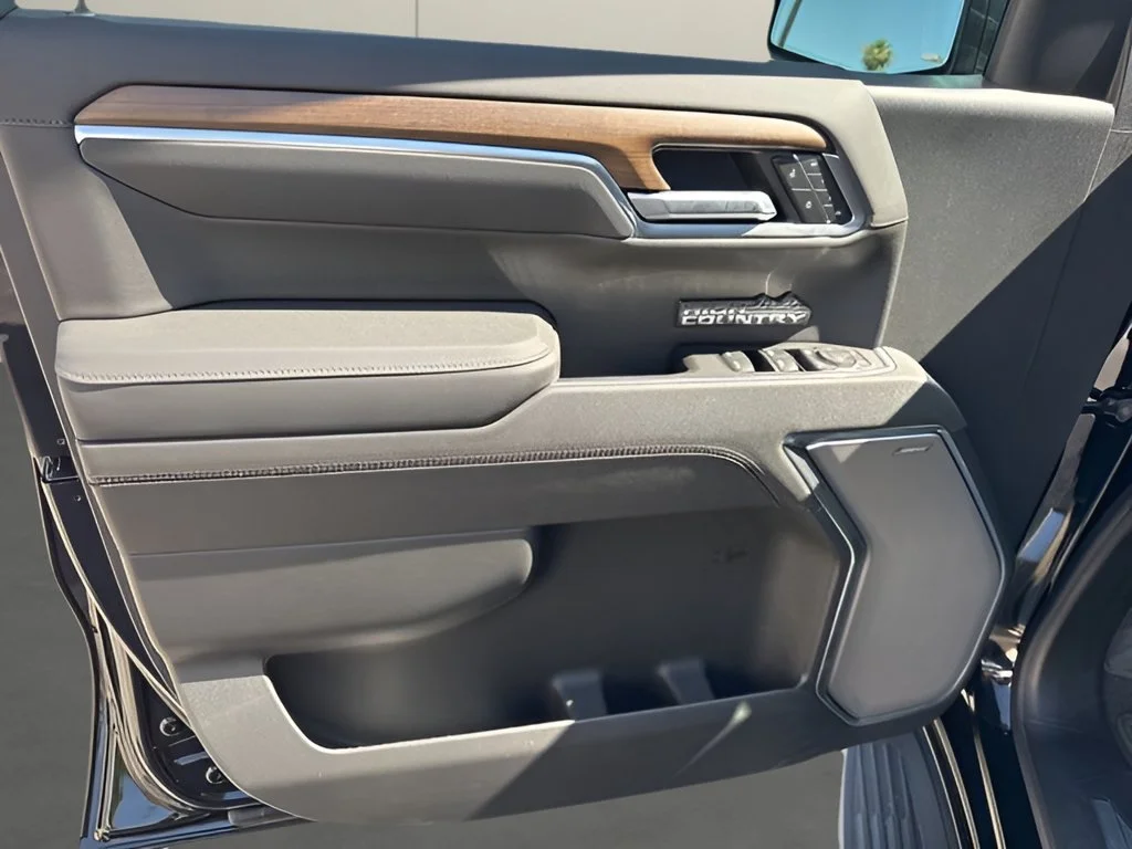 New 2026 Black Chevrolet High Country image 9