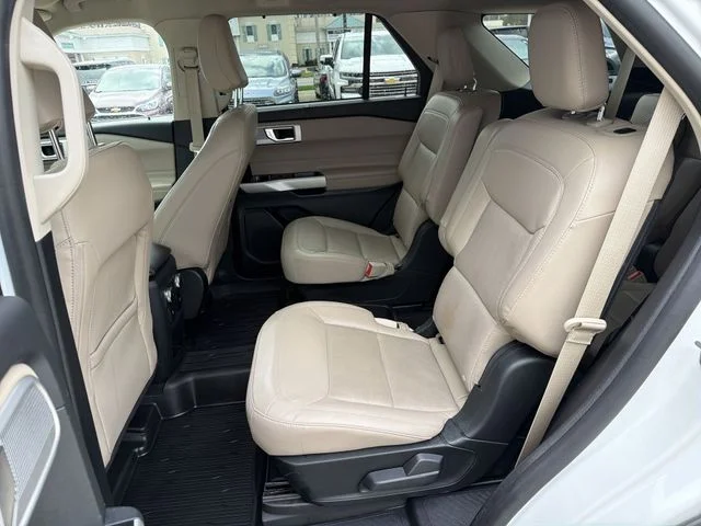 Used 2021 White Ford Limited image 24