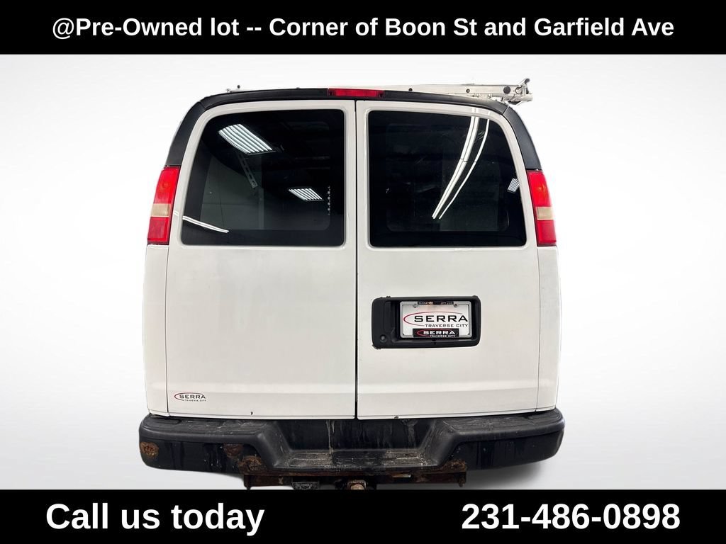 Used 2013 SUMMIT WHITE Chevrolet BASE image 4