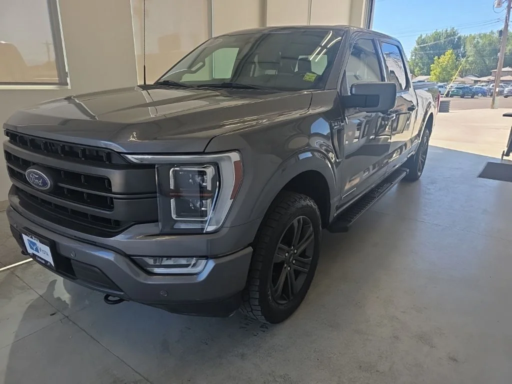 Used 2022 Gray Metallic Ford Lariat image 3