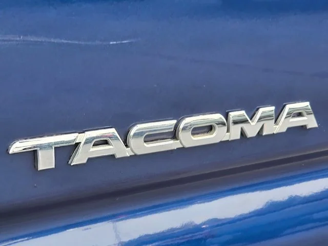 Used 2007 Blue Toyota  image 24