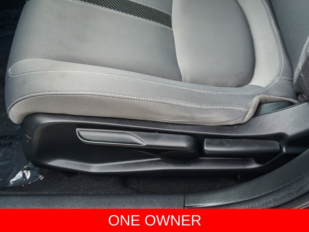 Used 2016  Honda EX image 19
