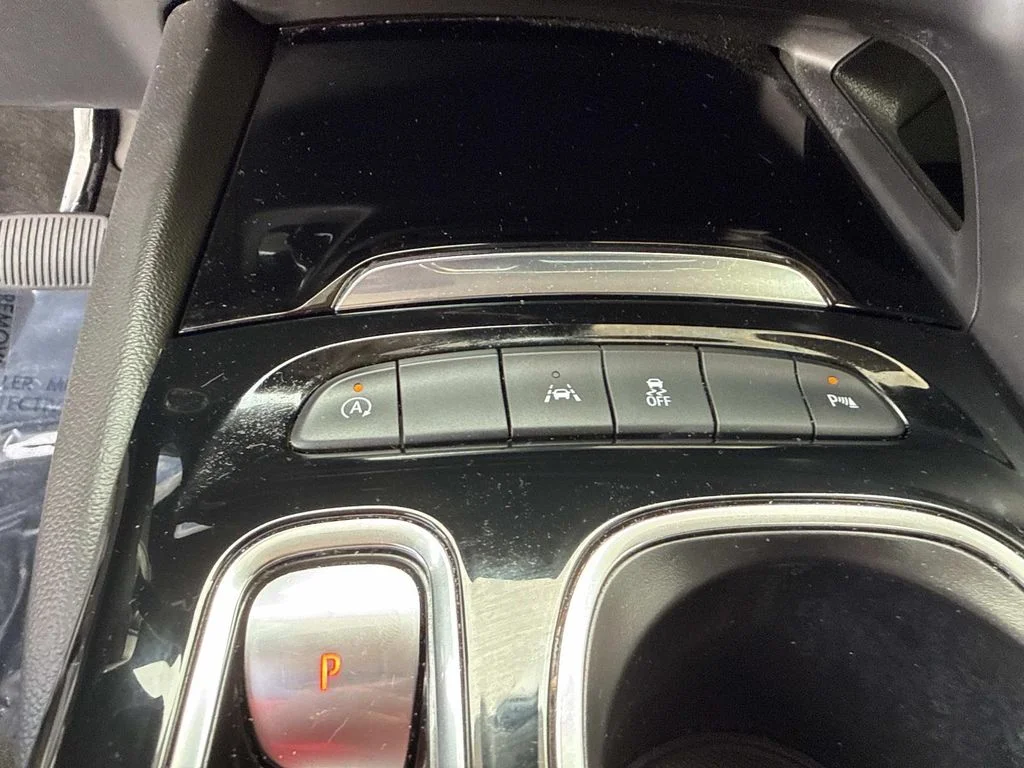 Used 2023 Gray Buick Essence image 31