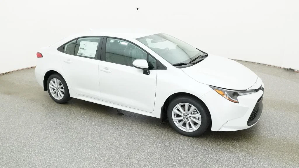 New 2027 Wind Chill Pearl Toyota LE image 12