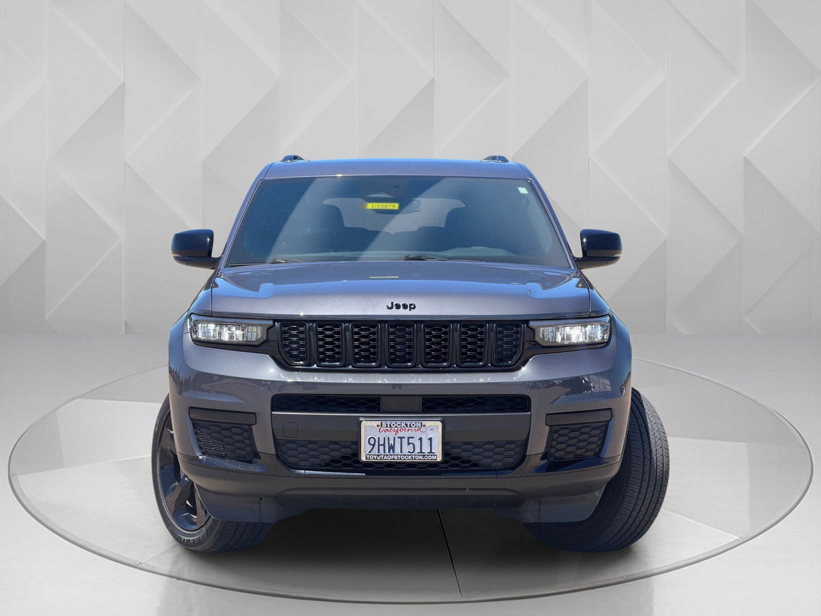 Used 2023 Baltic Gray Metallic Clearcoat Jeep Altitude image 5