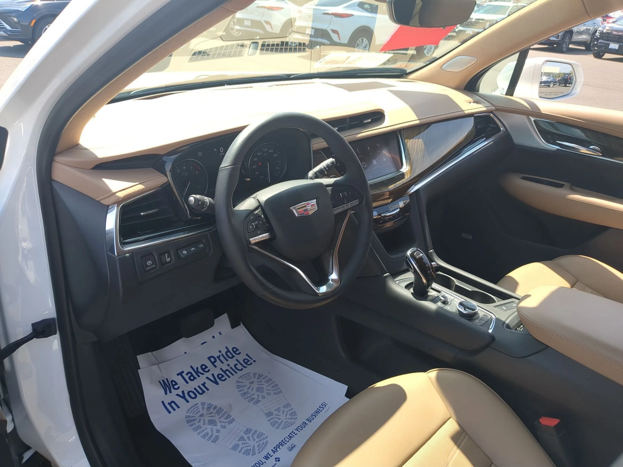 Used 2020 Crystal White Tricoat Cadillac AWD Premium Luxury image 9