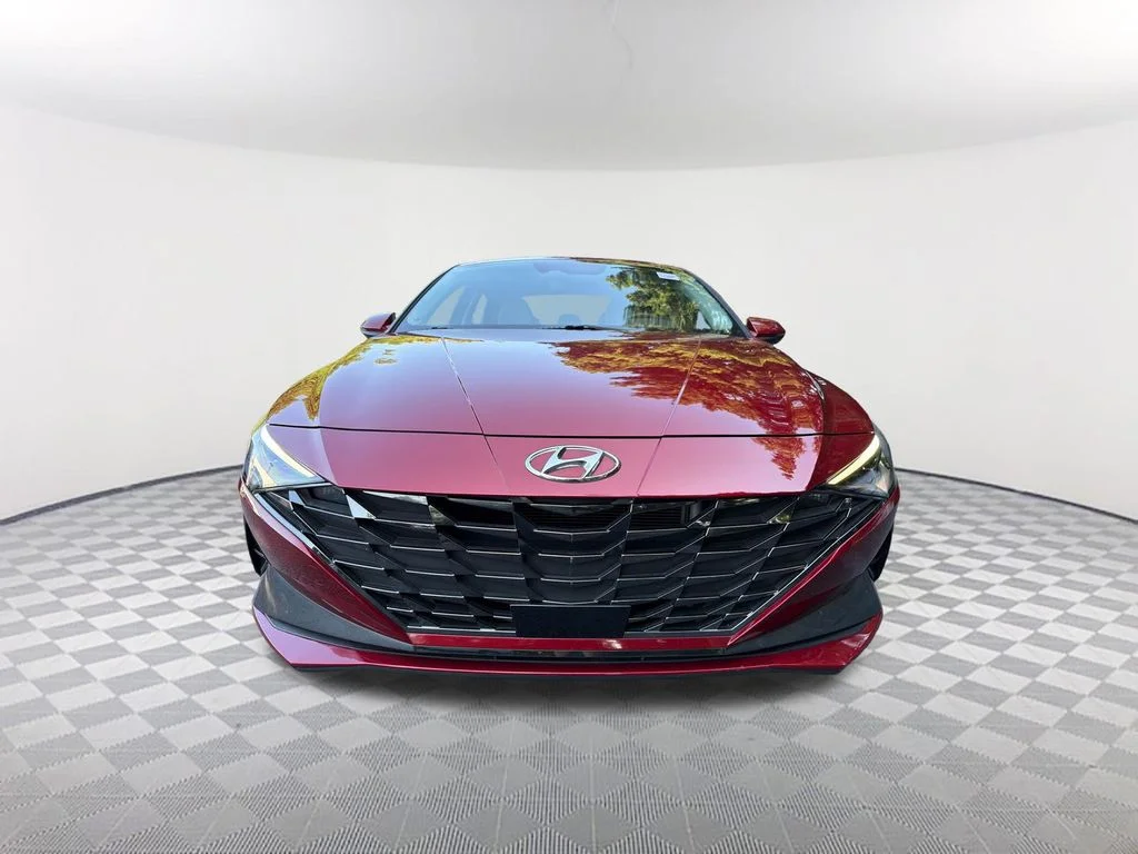 Used 2023 Red Hyundai Limited image 2