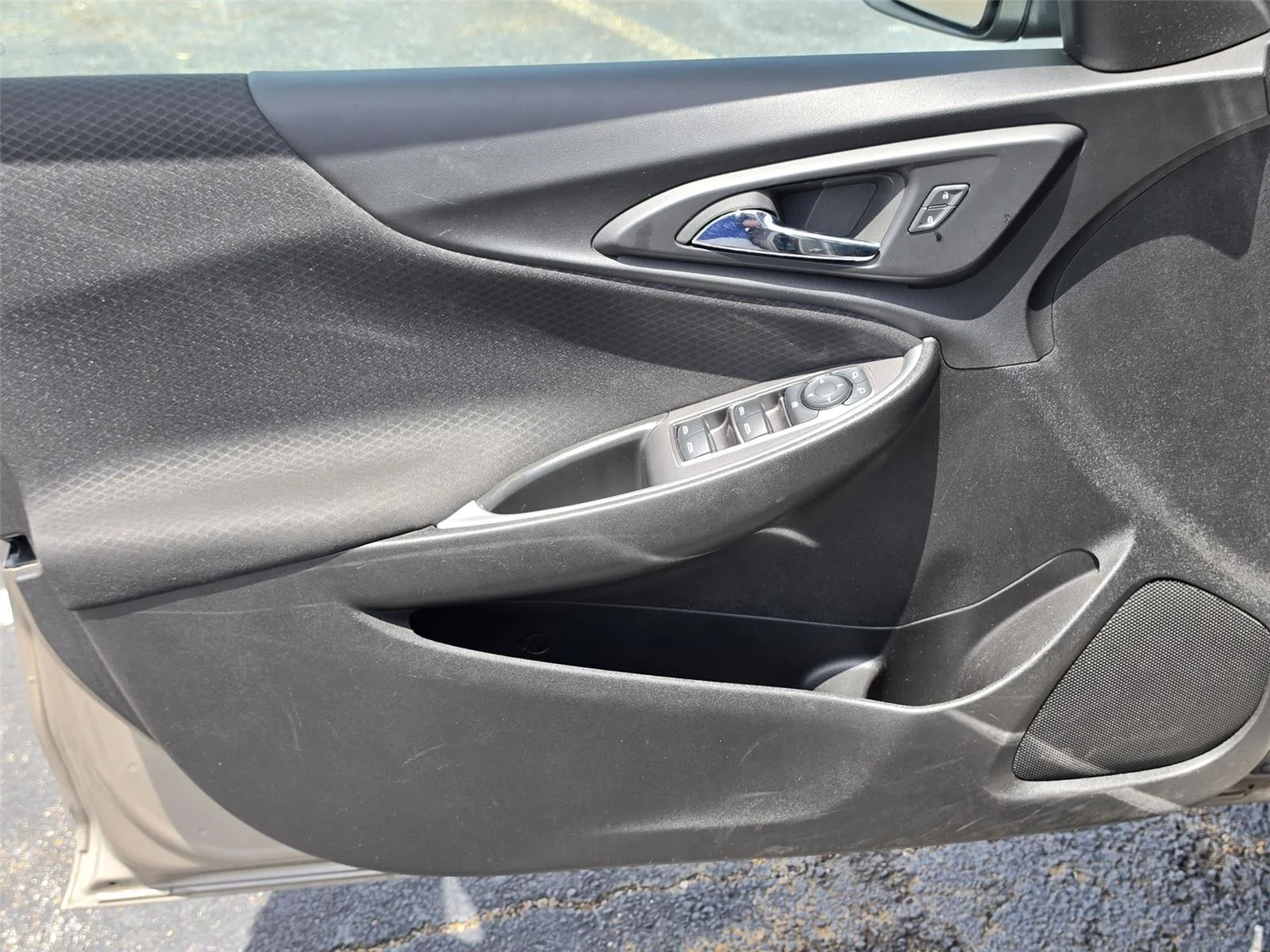 Used 2024 Mineral Gray Metallic Chevrolet LT image 19