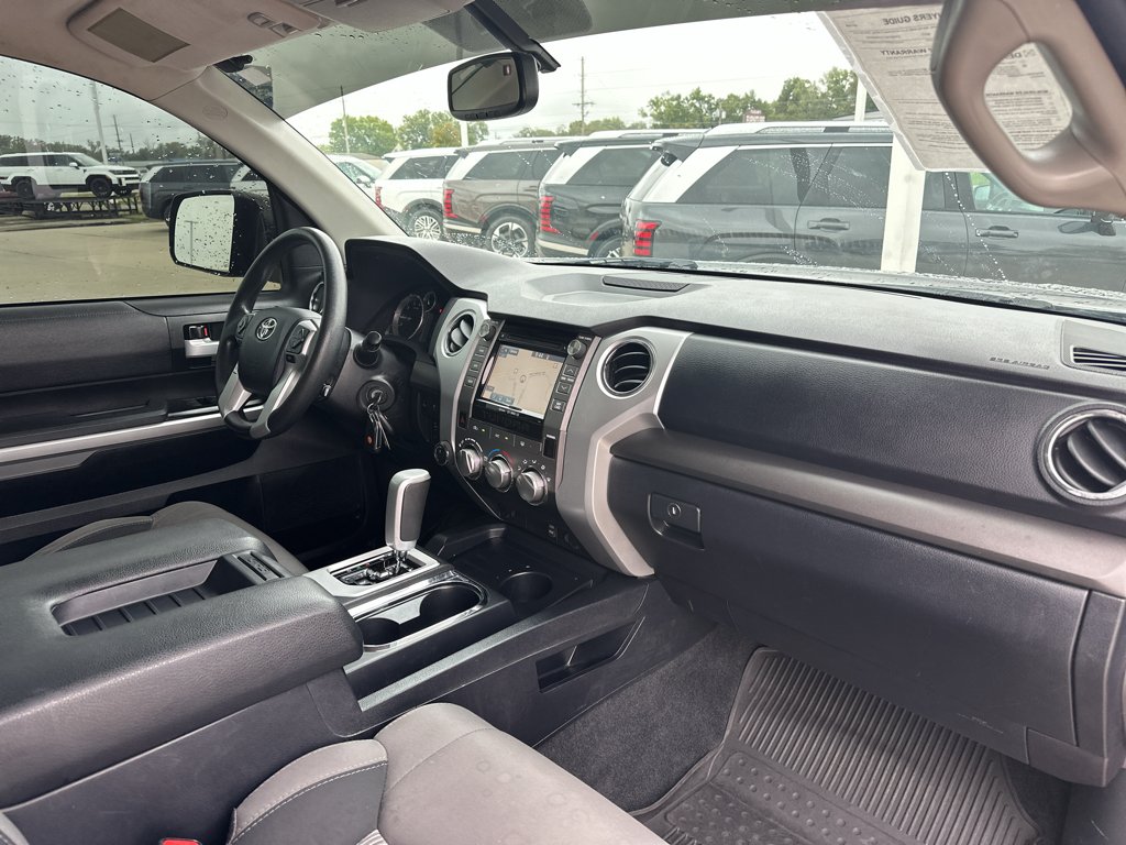 Used 2017 Black Toyota SR5 image 4