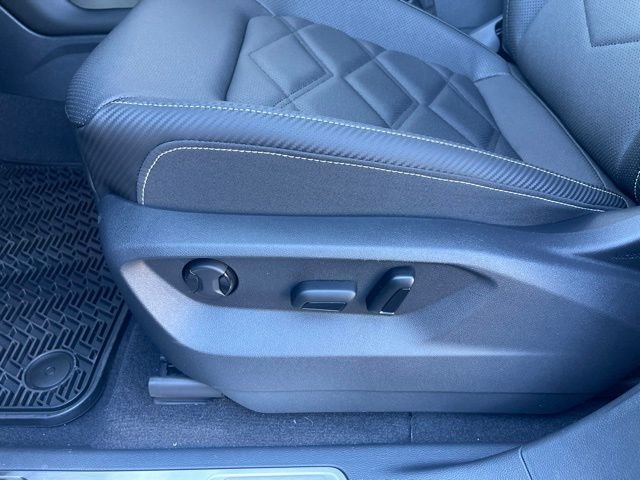 New 2026 Black Volkswagen 2.0T SE w/Technology image 17