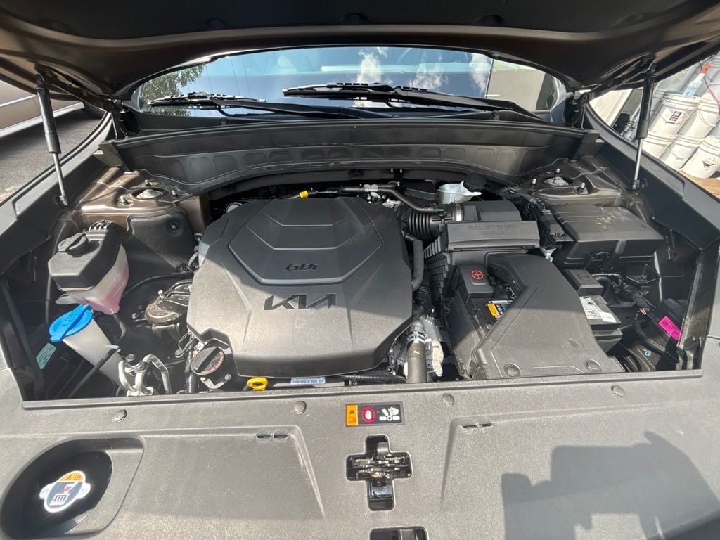 Certified Used 2025 Green Kia S image 11