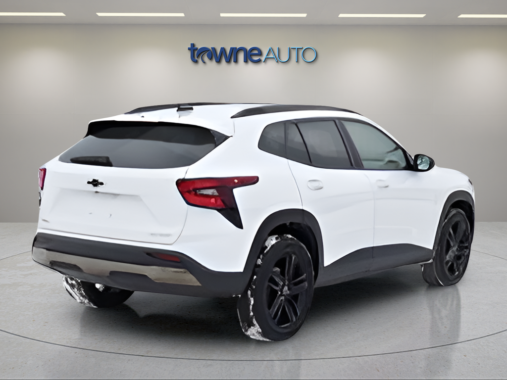 Used 2024 White Chevrolet ACTIV image 5