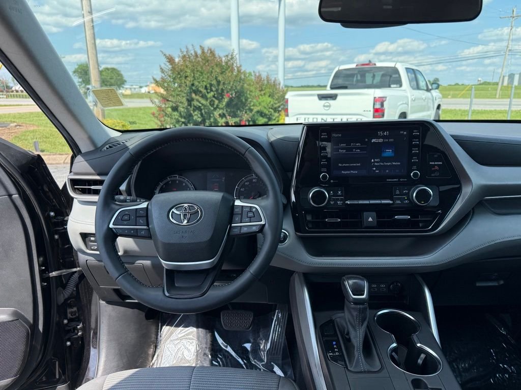 Used 2022 Brown Toyota LE image 23