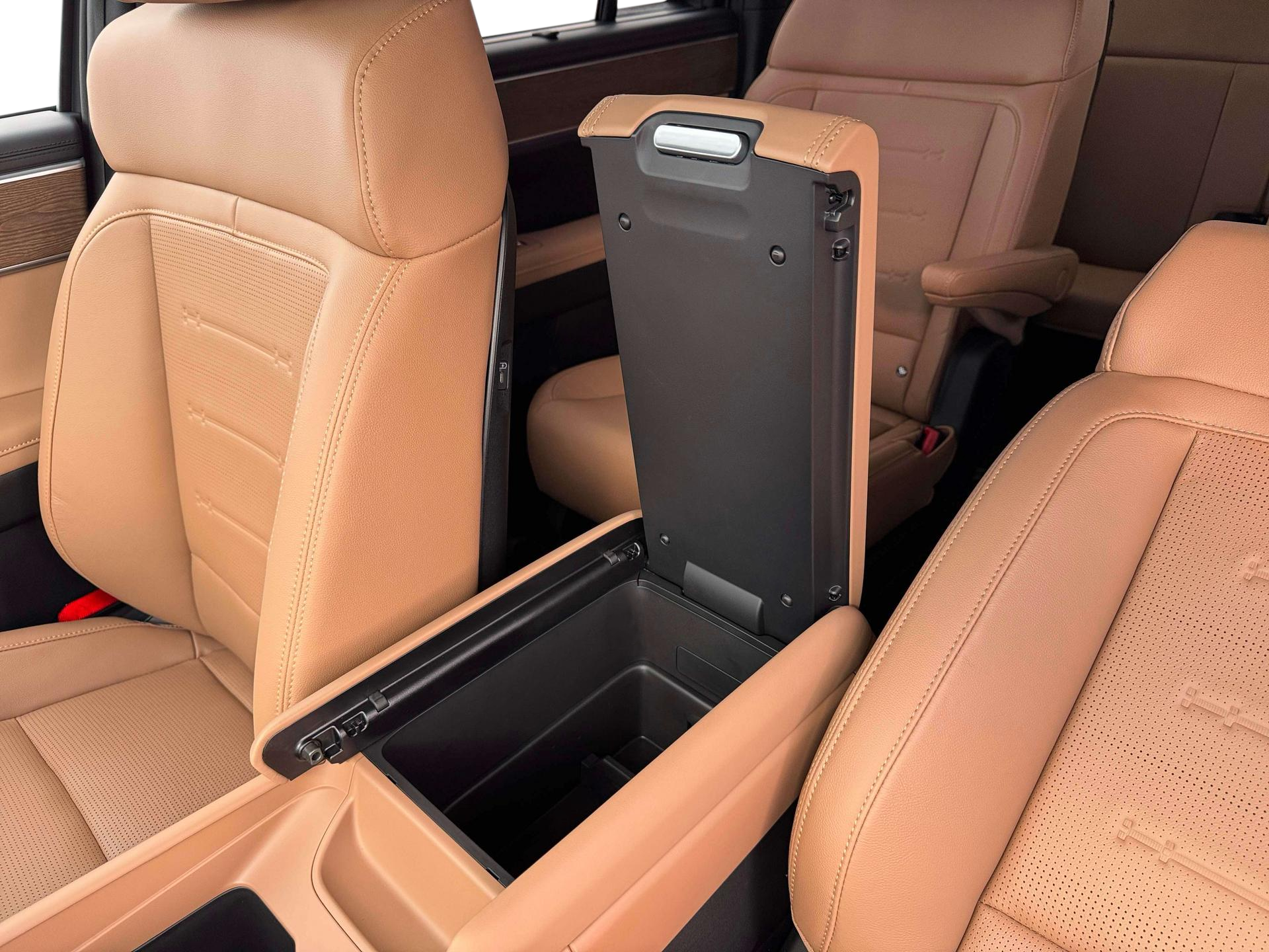 New 2026 Ecotronic Gray Hyundai Limited FWD image 37