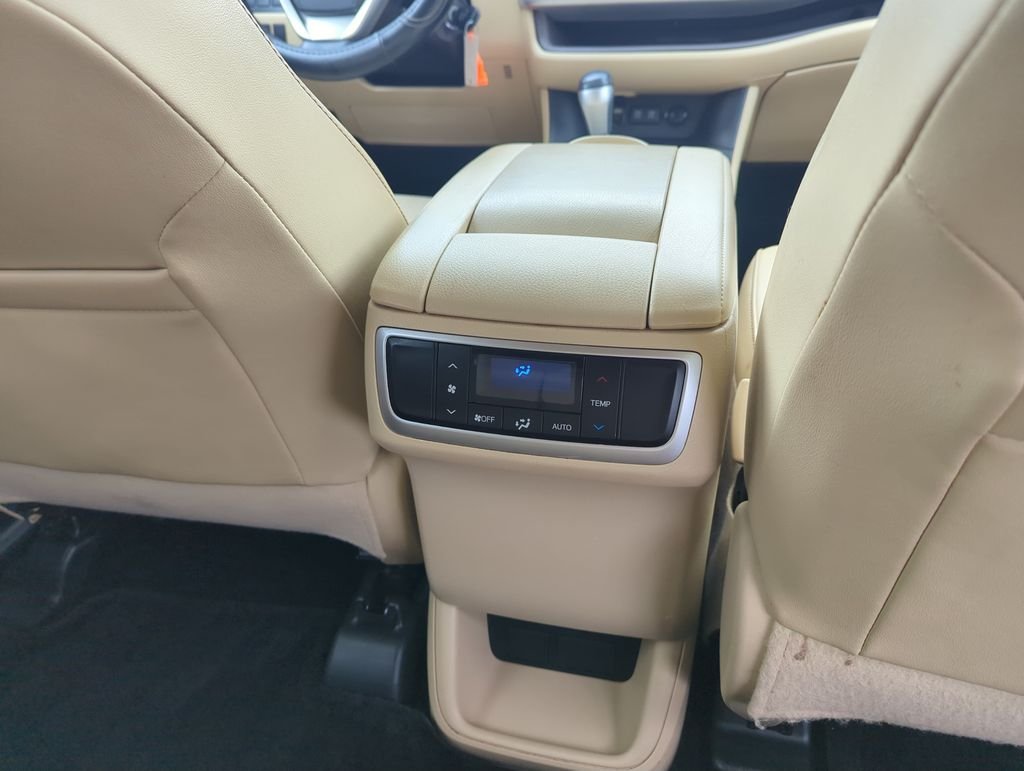 Used 2017 White Toyota LE Plus image 31