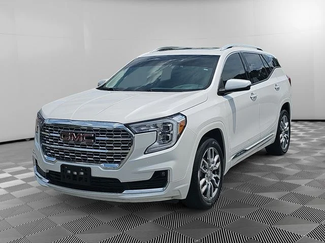 2022 GMC Terrain Denali AWD's photo