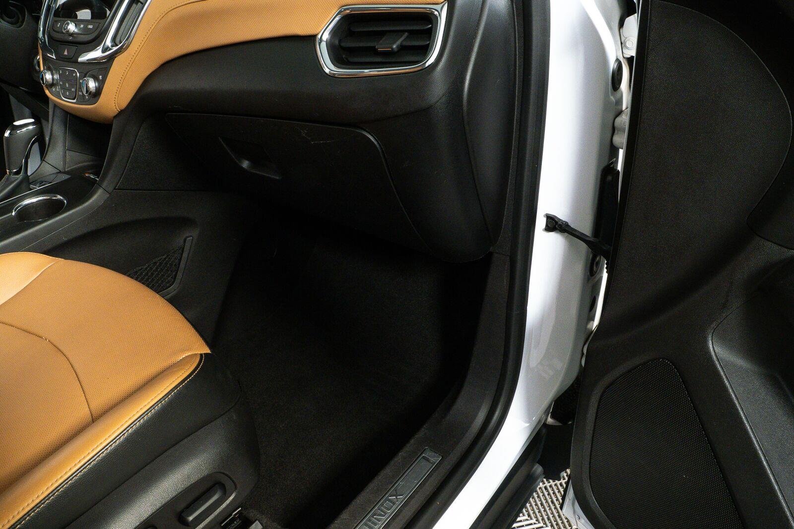 Used 2018 Summit White Chevrolet Premier image 24