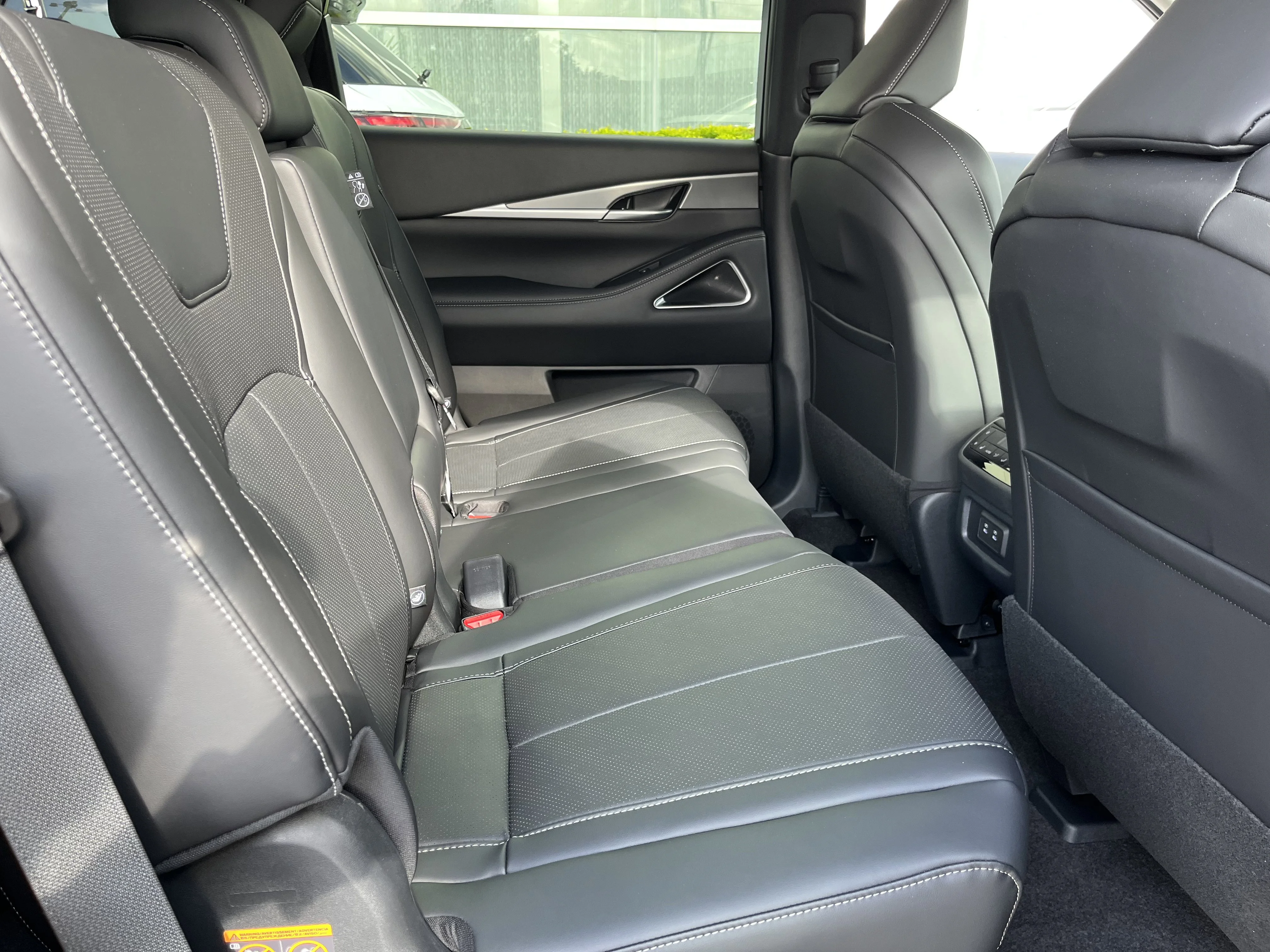 New 2027 Harbor Gray INFINITI LUXE image 18