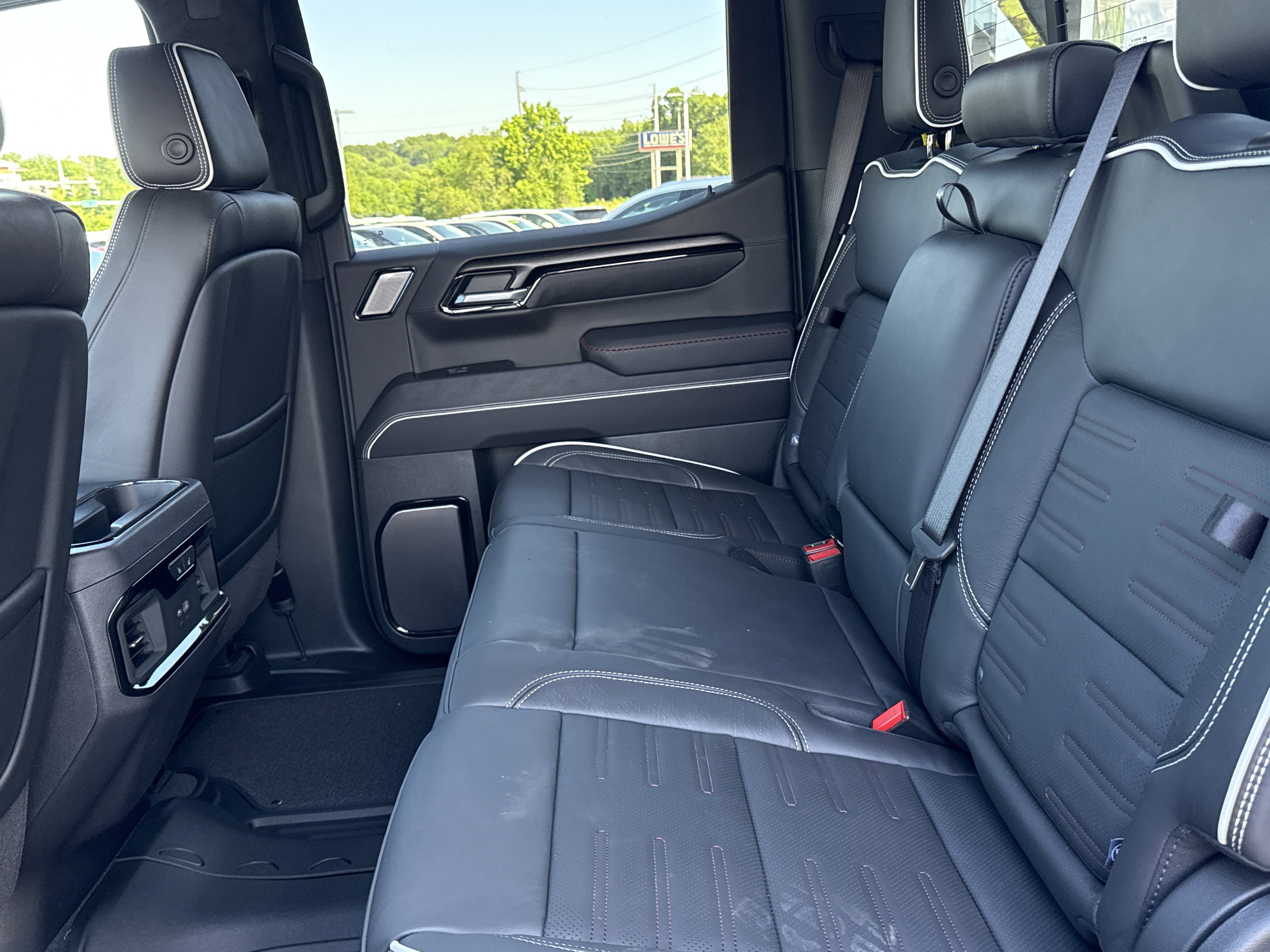2026 GMC Sierra 1500 AT4X - Photo 6