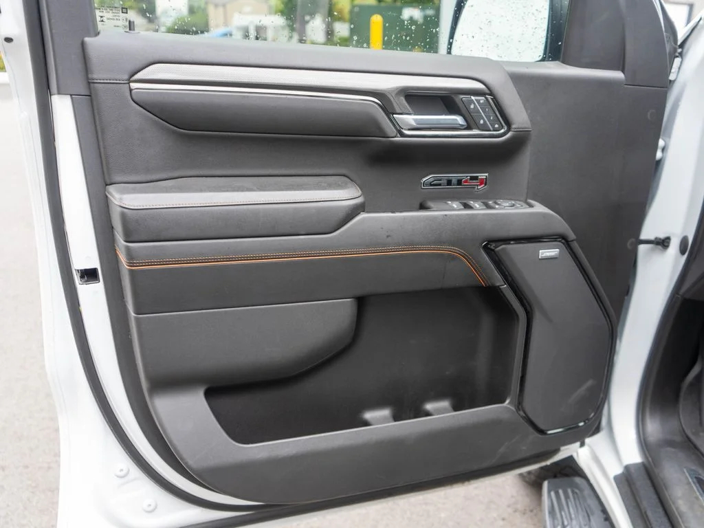 Used 2023 White GMC AT4 image 26
