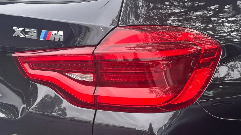 Used 2020 Black Sapphire Metallic BMW M image 15